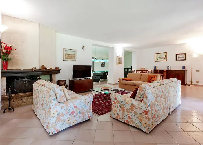 Villa Valleggia With Pool